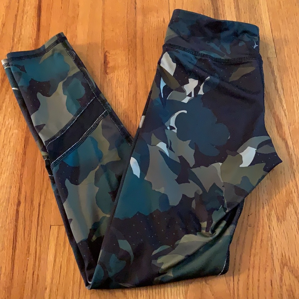 Old Navy Girls Camo Go Dry L (10-12)💚host pick💚 - Picture 3 of 7